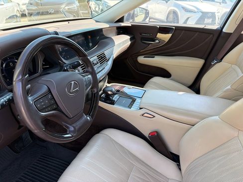 Used 2018 Lexus LS 500 w/ Interior Upgrade Package RWD image 7
