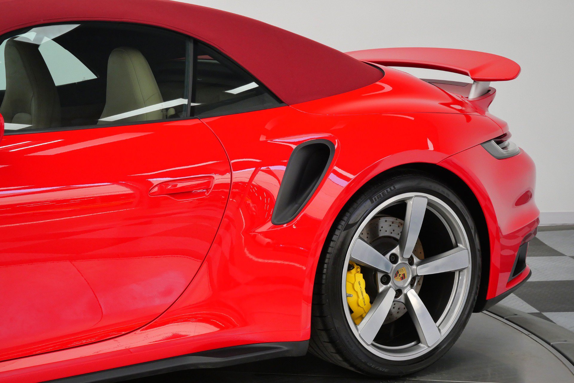 Used 2023 Porsche 911 Cabriolet AWD/4WD image 45
