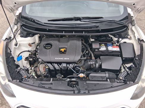 Used 2017 Hyundai Elantra GT image 20