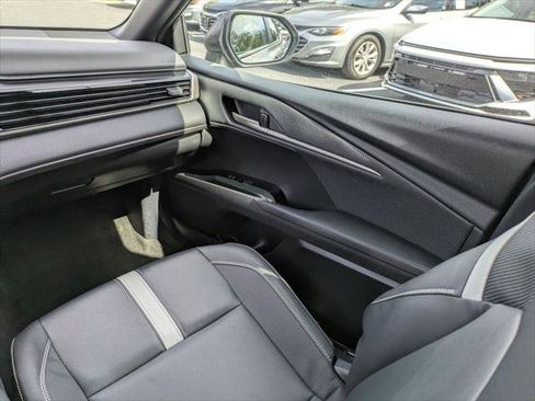 Certified 2025 Toyota Camry SE FWD image 17
