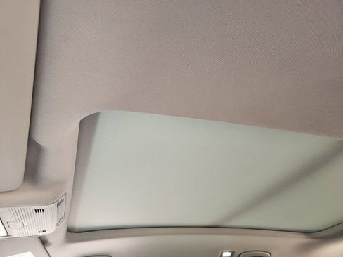 Used 2024 Volkswagen Atlas Peak Edition SEL image 27