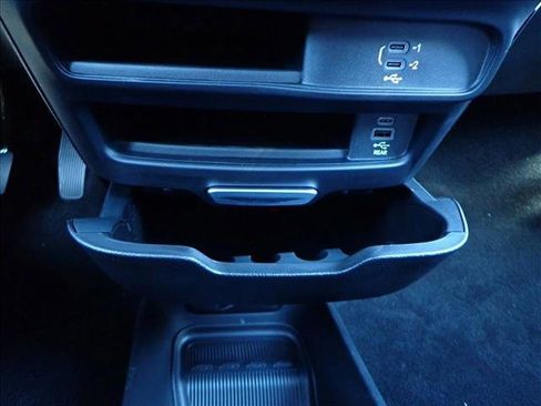 New 2026 Chrysler Pacifica Select image 25