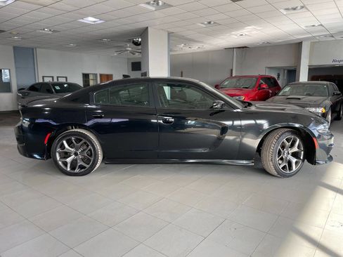 Used 2019 Dodge Charger GT image 8