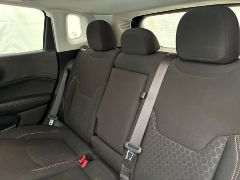 Used 2020 Jeep Compass Sport image 9