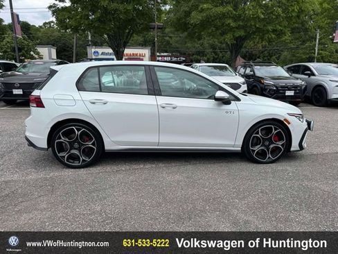 Used 2025 Volkswagen GTI Autobahn FWD image 9