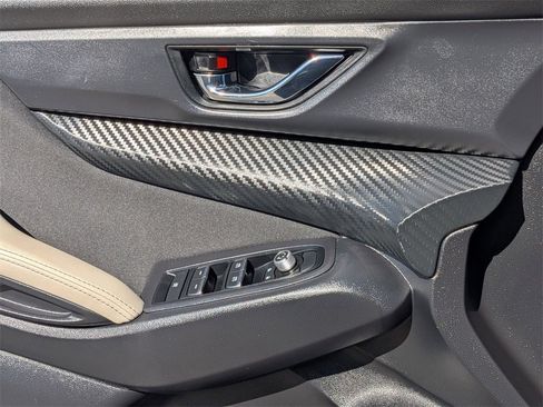 Used 2025 Subaru Ascent Premium image 11