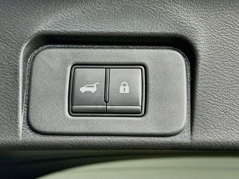 Used 2023 Nissan Rogue SL w/ SL Premium Package FWD image 32