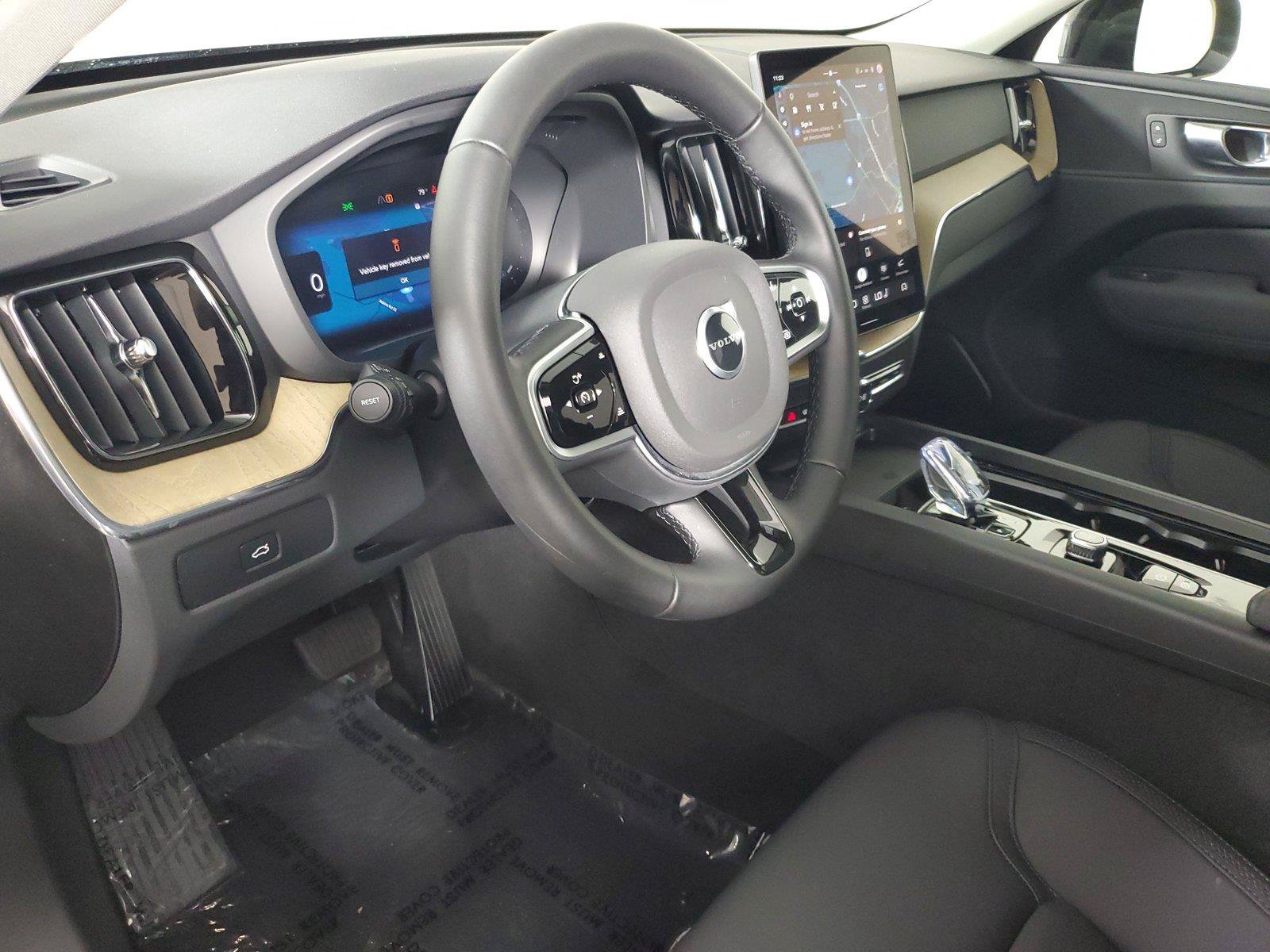Certified 2026 Volvo XC60 B5 Plus AWD/4WD image 24