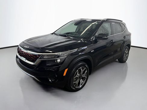 Used 2023 Kia Seltos EX AWD/4WD image 5