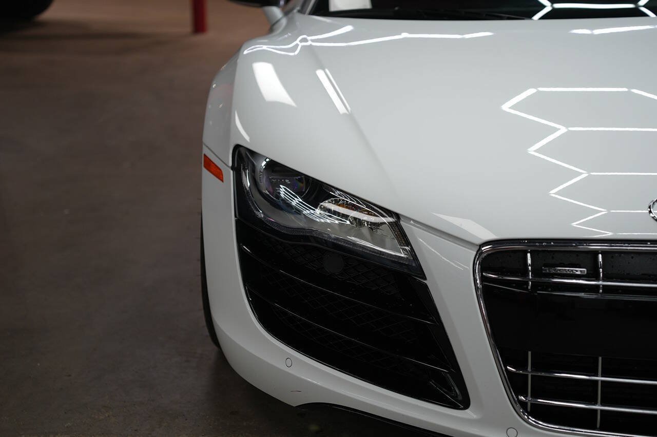 Used 2011 Audi R8 V10 AWD/4WD image 17