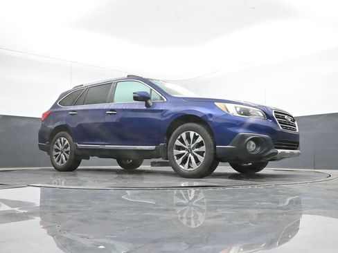 Used 2017 Subaru Outback 2.5i Touring w/ Popular Package #5A image 43