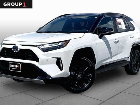 Used 2022 Toyota RAV4 XSE AWD/4WD image 1