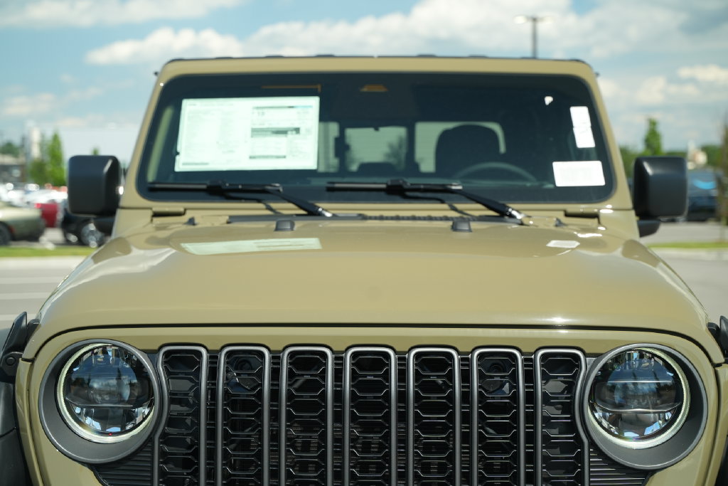 New 2026 Jeep Gladiator Sport w/ Dual Top Group AWD/4WD image 41