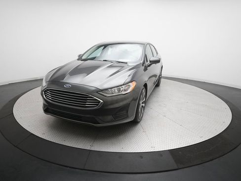 Used 2020 Ford Fusion SE image 29