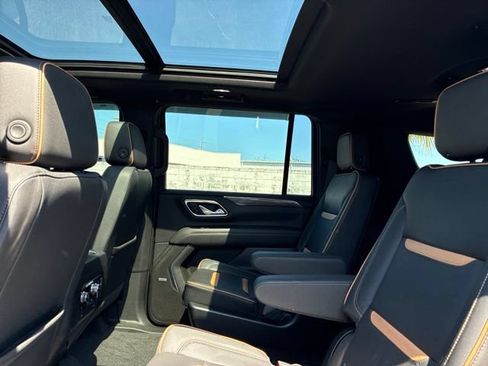 Used 2023 GMC Yukon XL AT4 w/ Technology Package AWD/4WD image 22