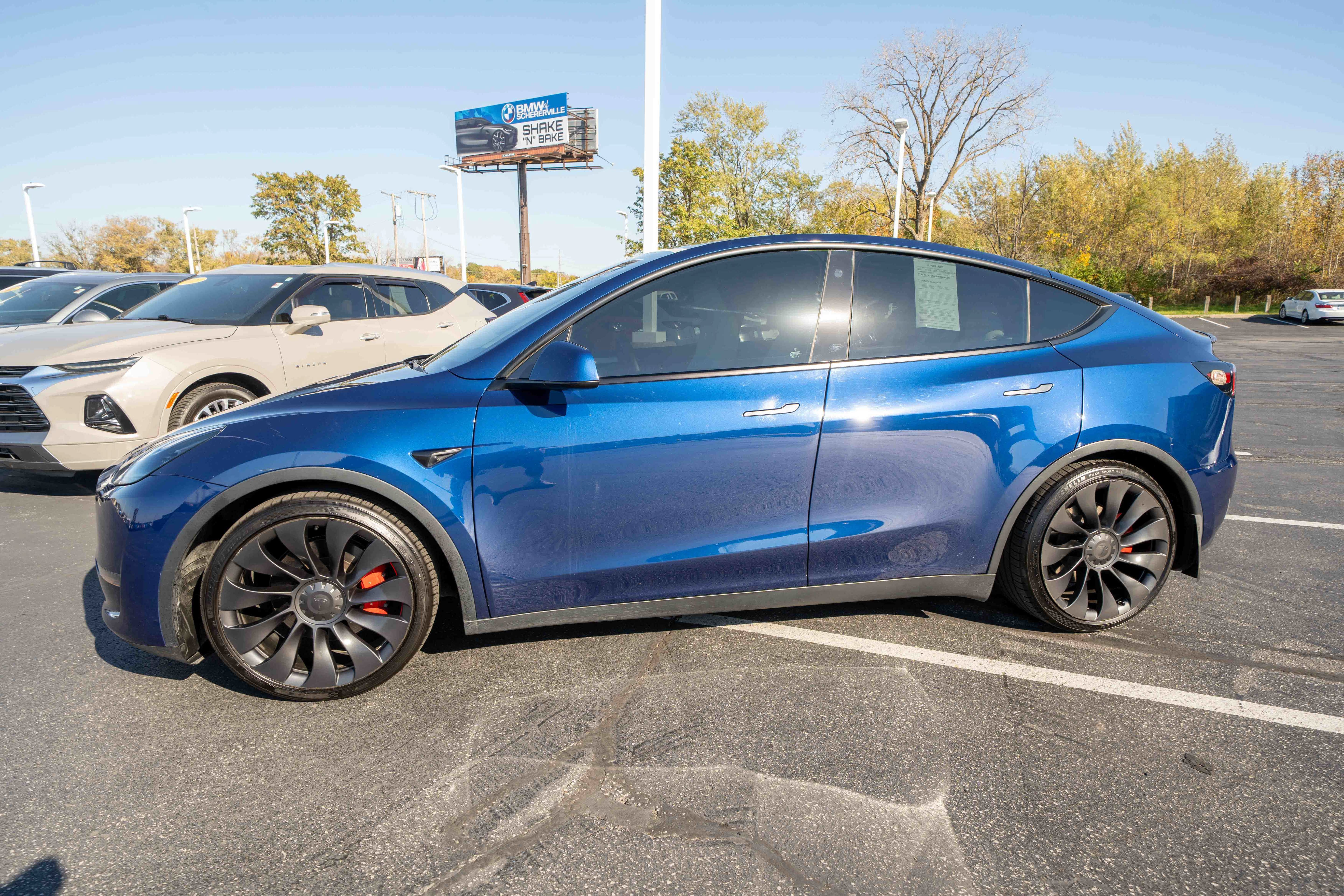 Used 2023 Tesla Model Y Performance AWD/4WD image 3