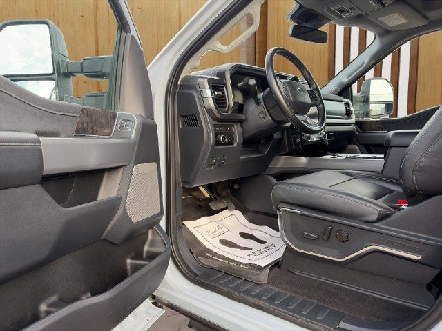 Used 2024 Ford F350 Lariat w/ Lariat Ultimate Package AWD/4WD image 19