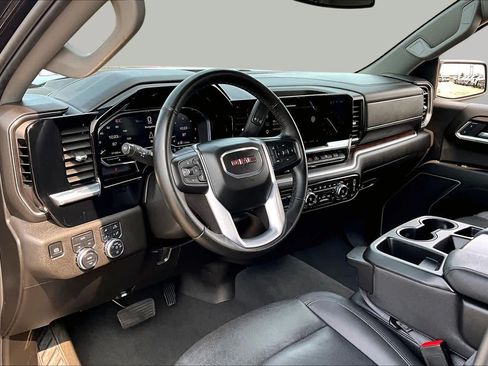 Used 2025 GMC Sierra 1500 SLT AWD/4WD image 18