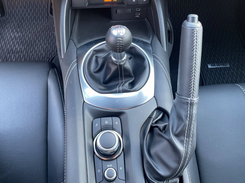 Used 2024 MAZDA MX-5 Miata Grand Touring RWD image 12