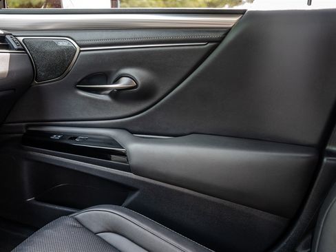 Used 2022 Lexus ES 350 F Sport FWD image 24