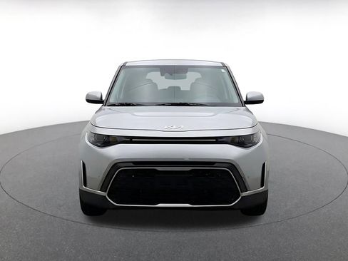 Used 2025 Kia Soul LX w/ LX Technology Package FWD image 2