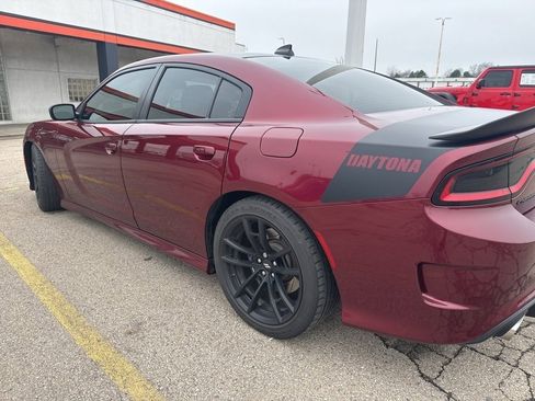 Used 2017 Dodge Charger R/T image 8