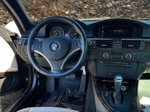 Used 2013 BMW 328i Convertible image 5