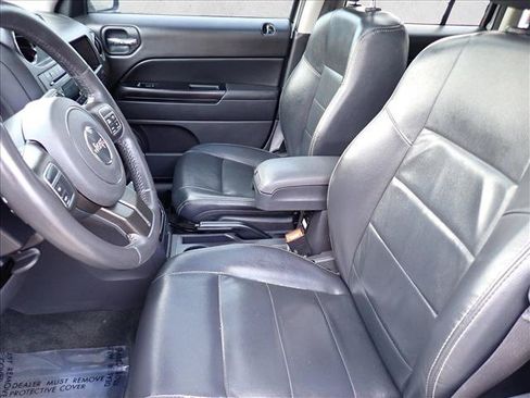 Used 2016 Jeep Patriot High Altitude AWD/4WD image 11