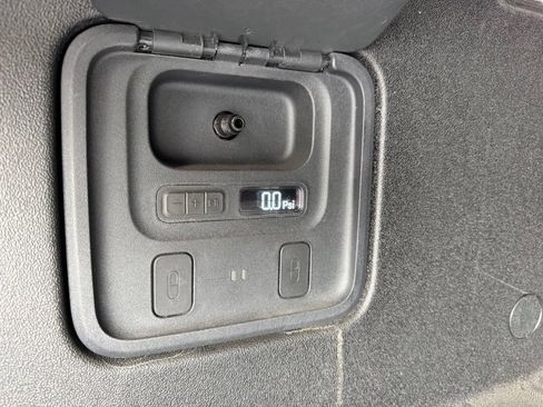 Used 2022 Rivian R1T Launch Edition AWD/4WD image 19
