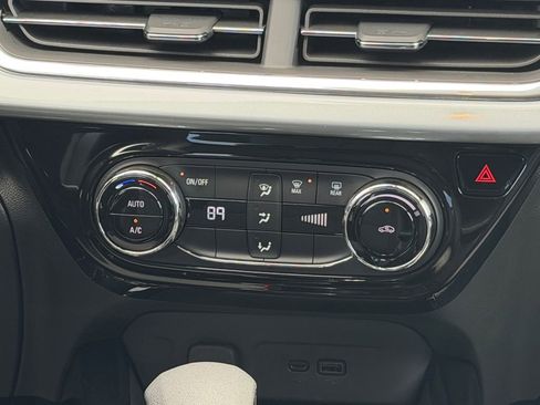 Used 2024 Chevrolet Trax LT image 23