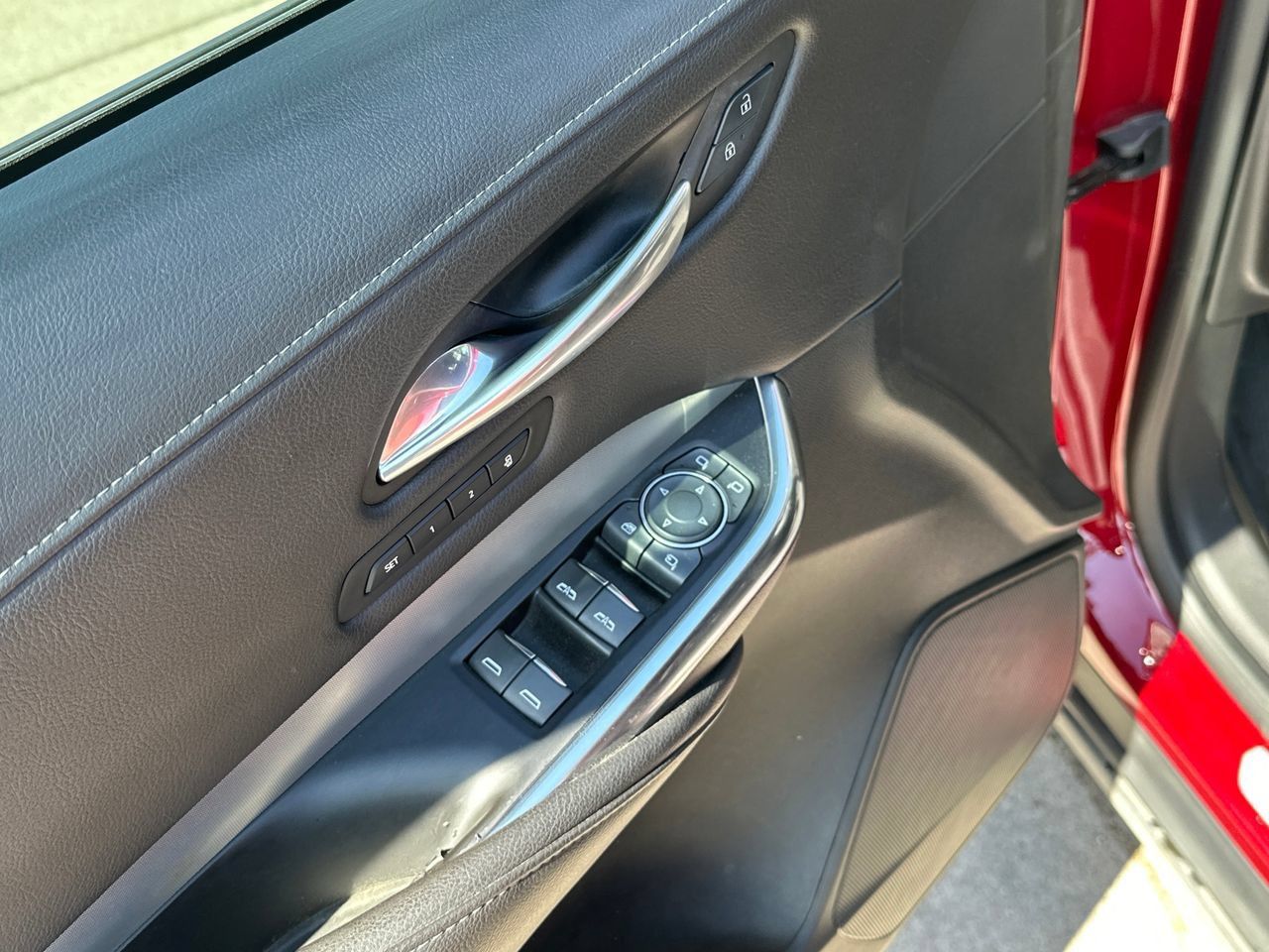 Used 2019 Cadillac XT4 Premium Luxury FWD image 11