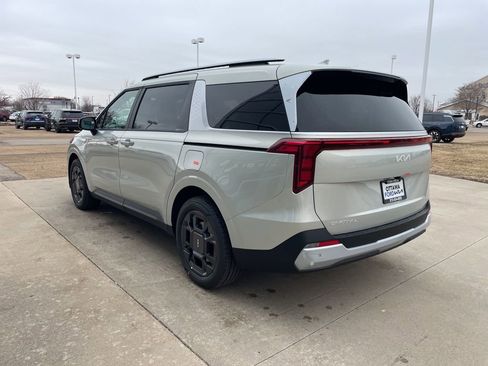 New 2026 Kia Carnival EX image 7