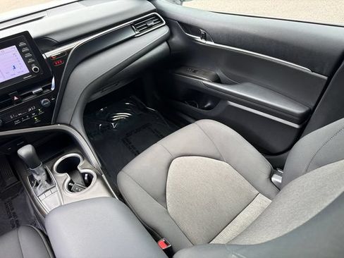Used 2024 Toyota Camry LE w/ Convenience Package FWD image 18