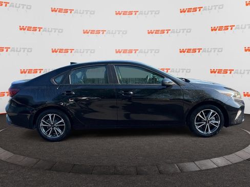 Used 2022 Kia Forte LXS FWD image 6
