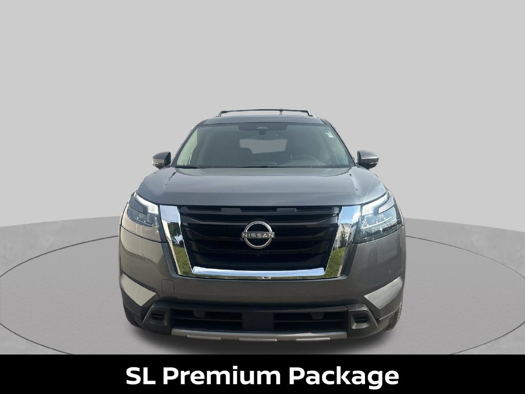 Certified 2025 Nissan Pathfinder SL w/ SL Premium Package AWD/4WD image 10