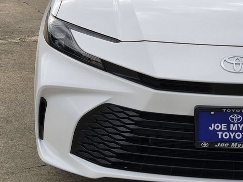 Used 2026 Toyota Camry LE FWD image 5