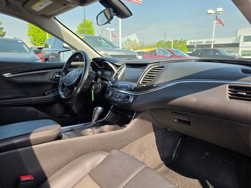Used 2016 Chevrolet Impala LT FWD image 9