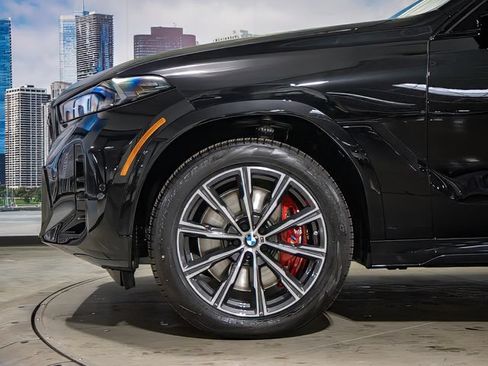Used 2025 BMW X6 M60i AWD/4WD image 7