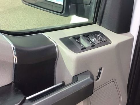 Used 2019 Ford F150 XLT image 14