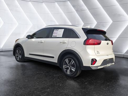 Used 2020 Kia Niro EX Premium image 3
