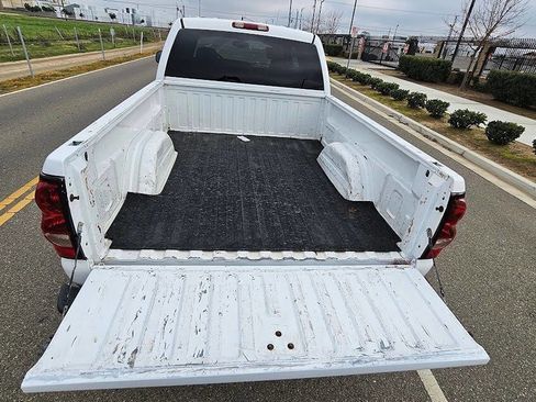 Used 2004 Chevrolet Silverado 2500 LT w/ Skid Plate Package image 11