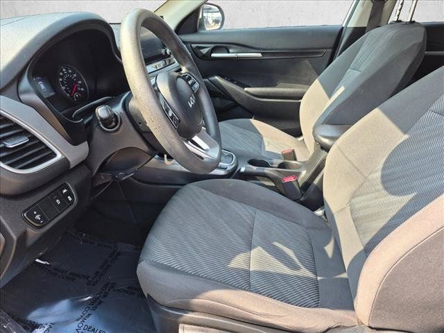 Used 2023 Kia Seltos LX AWD/4WD image 11
