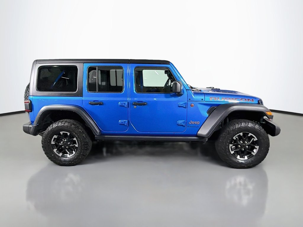 Used 2025 Jeep Wrangler Unlimited Rubicon w/ Convenience Group AWD/4WD image 8