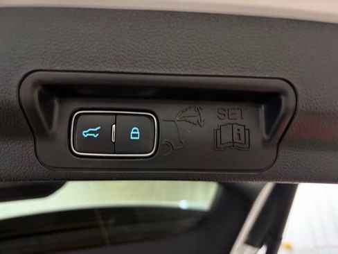 Used 2023 Ford Explorer XLT w/ Equipment Group 202A image 11