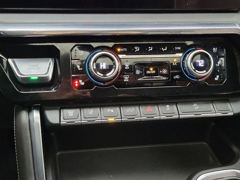 Certified 2024 GMC Sierra 2500 Denali Ultimate image 15