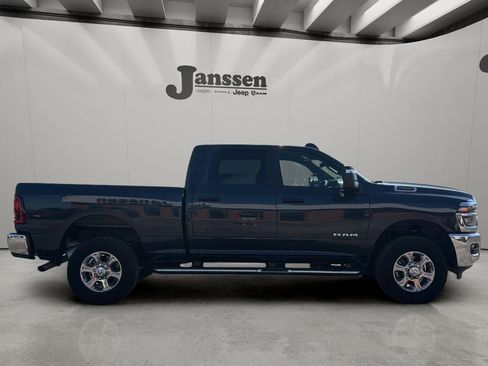 Used 2026 RAM 2500 Big Horn AWD/4WD image 7