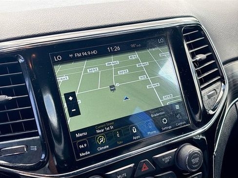 Used 2020 Jeep Grand Cherokee Limited AWD/4WD image 13