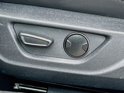 Used 2025 Ford Mustang Premium RWD image 23