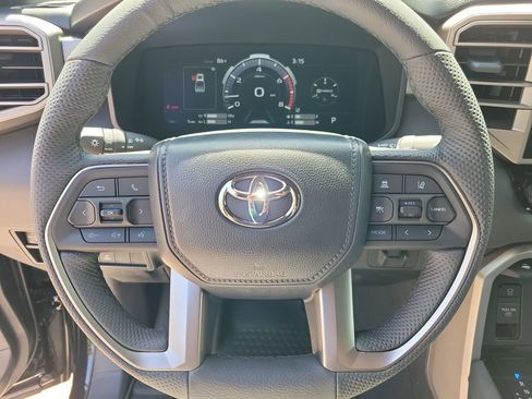 New 2026 Toyota Tundra Limited AWD/4WD image 18