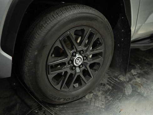 Used 2024 Toyota Tundra Limited image 4